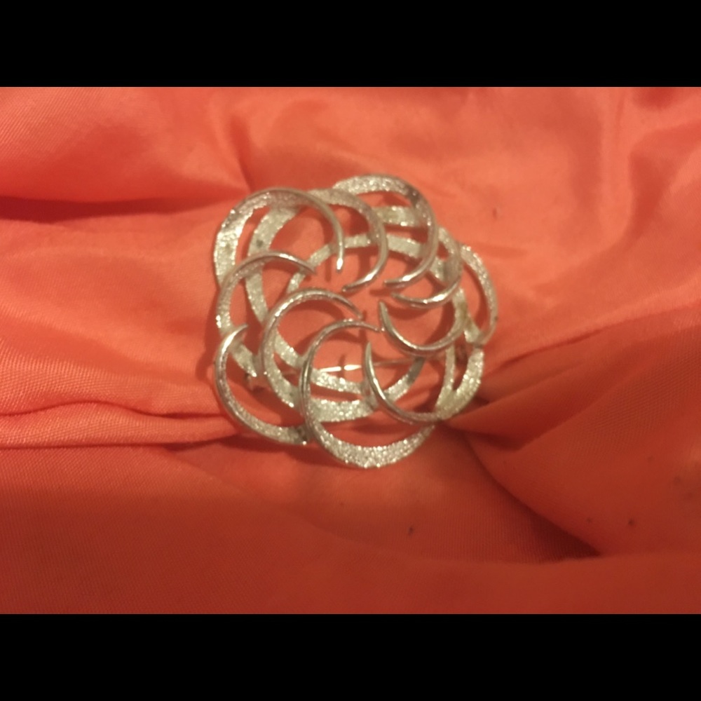 Vintage Sarah Coventry Brooch